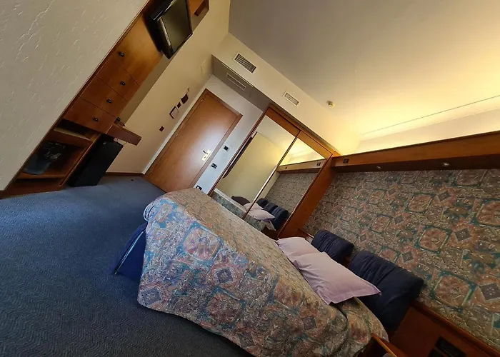 Ξενοδοχείο Sabra Σενιγκάλια