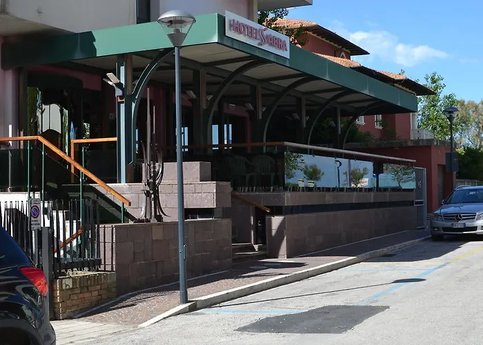 Ξενοδοχείο Sabra Σενιγκάλια